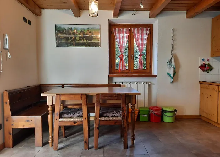 La Casetta Di Biancaneve Valtellina E Lago Di Como